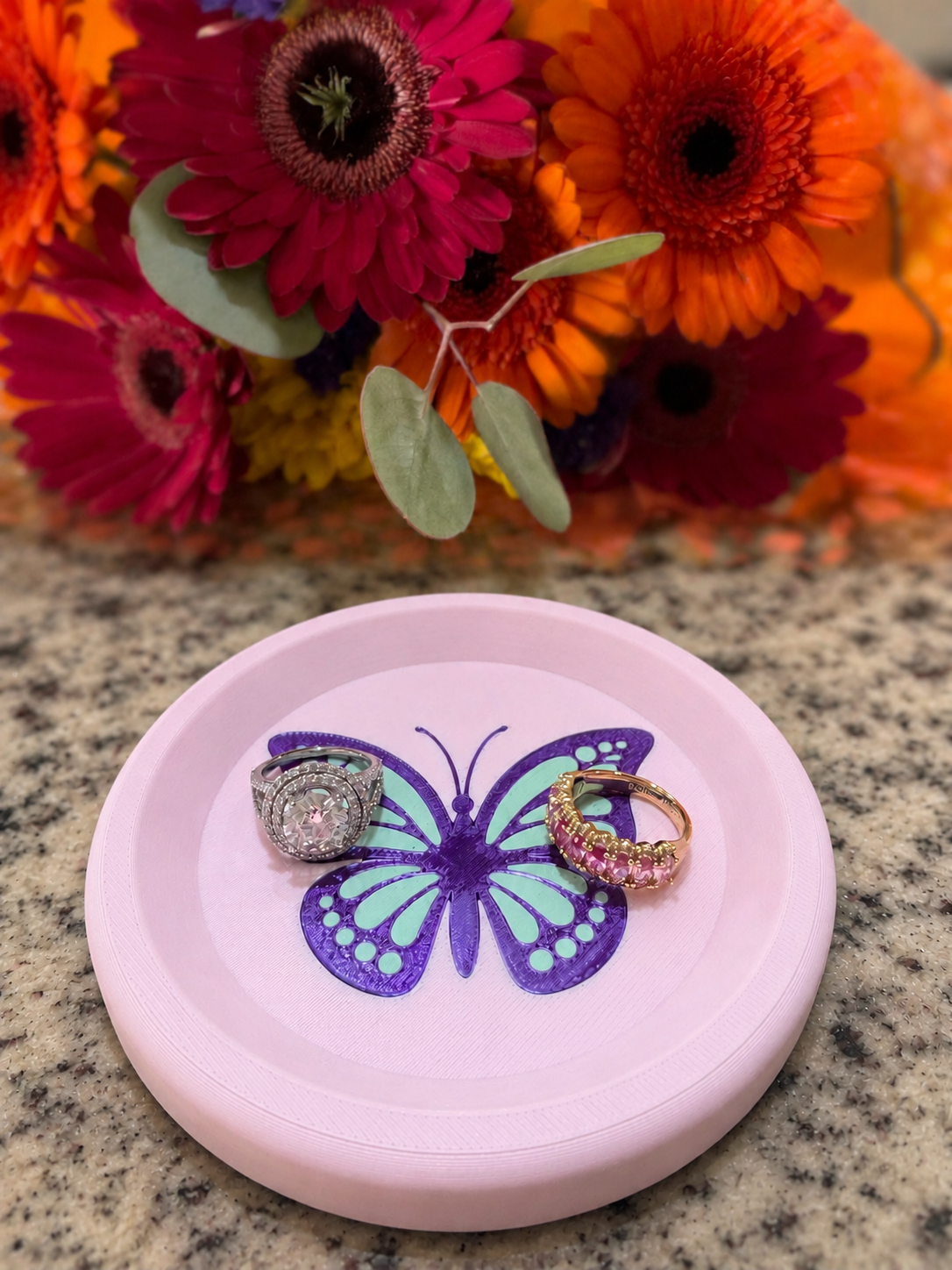 Butterfly ring tray