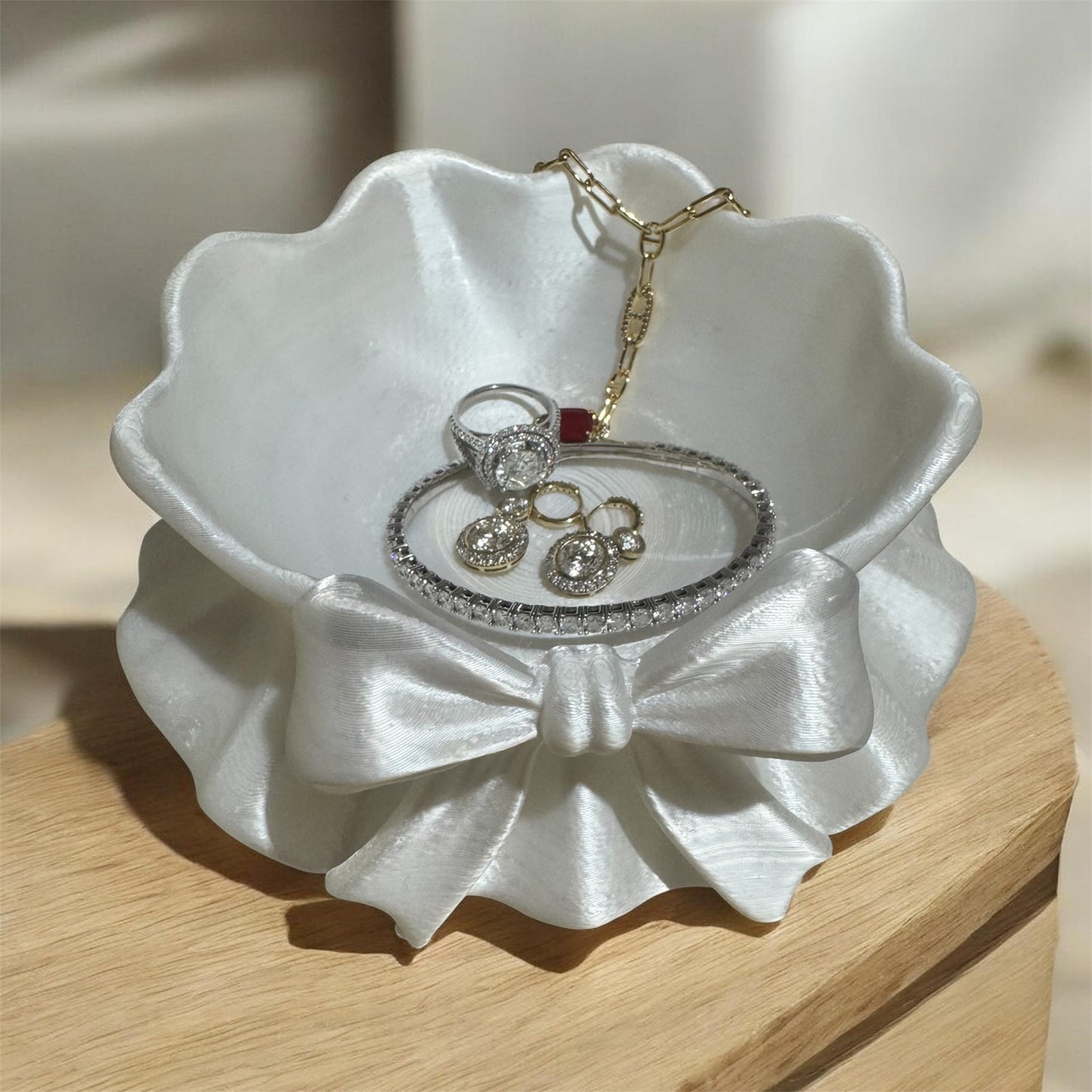 Bow Catch All Tray