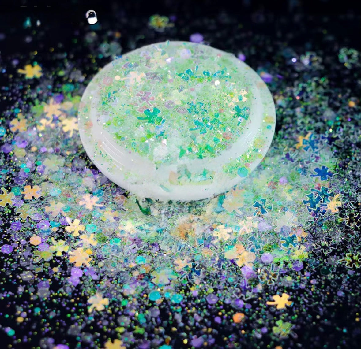 Lucky Charm - Special Shape Iridescent